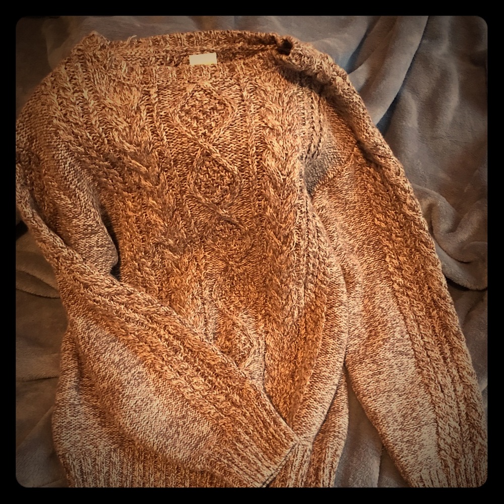 Super warm and rare knit boys sweater $15